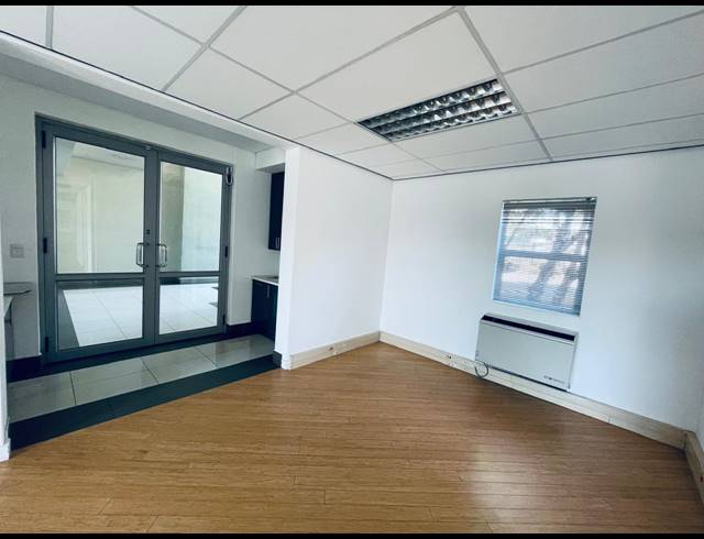 434M² OFFICE TO LET IN FOURWAYS